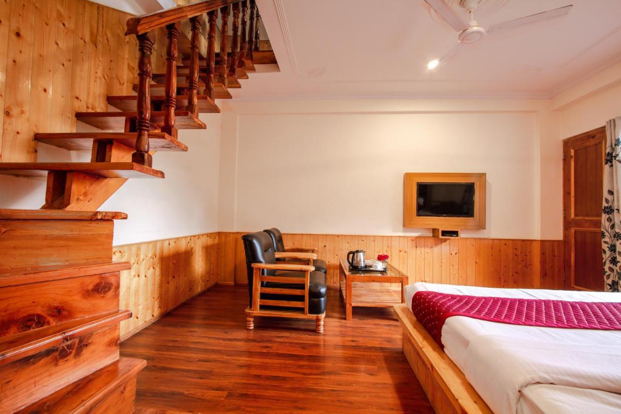 Hotel Rockland Inn Manāli Exteriör bild